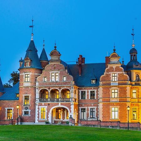 فندق أوبجيتسكةفي  Palac Kobylniki المظهر الخارجي الصورة